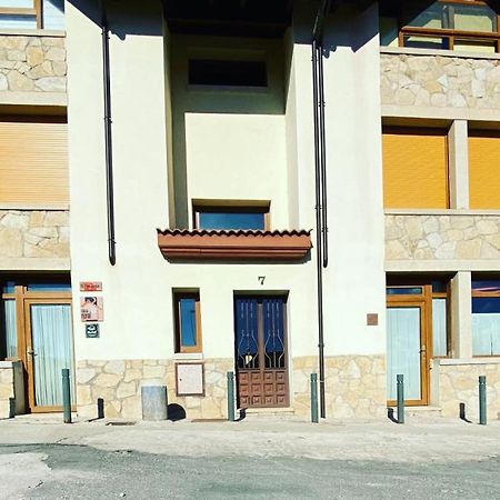 El Plantio I Y II - Apartamentos Turisticos Hoyos del Espino Eksteriør billede